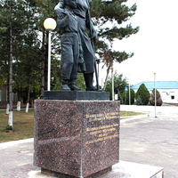 памятник женщине, вынесшей тяготы Великой Отечественной войны