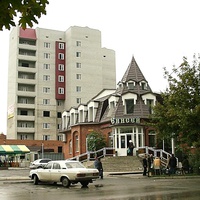 магазин "Енисей" на 30-лет Победы