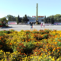 вид на площадь Победы летом