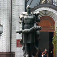 Памятник Женщине-солдату
