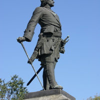 Памятник Петру1