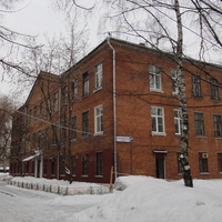 Бывшая школа рабочей молодёжи (ШРМ)(построено в 1930 году)