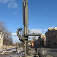 Рижский проспект, Памятник морякам-подводникам и кораблестроителям