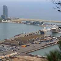 Вид с Монжуик в сторону порта