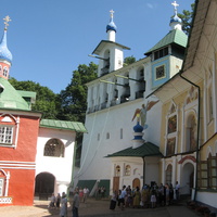 Монастырские постройки Псково-Печерского Свято-Успенского монастыря.