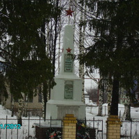 Памятник герою Советского Союза В.Шмакову.