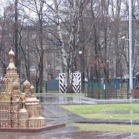 Бронзовый Санкт-Петербург в миниатюре около метро Горьковская.