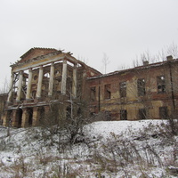 Руины Ропшинского дворца.