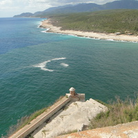 Сантьяго-де-Куба, вид на вход в бухту с крепости Эль-Морро         крепость Эль-Морро