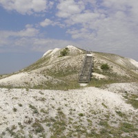Лысая гора. Вид на могилу Чолпонбая Тулебердиева