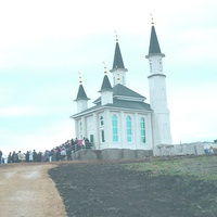 Мечеть Сахааба. На источнике у горы Нарыстау.