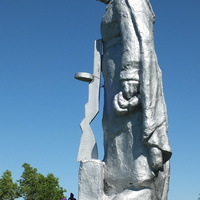 Памятник павшим воинам на братской могиле погибших при освобождении хутора 01.1043.