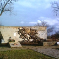 памятник в селе
