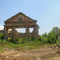 Развалины Горного училища