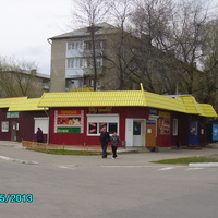 Угол улиц Льва Толстого-Пролетарская.