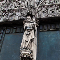Статуи на соборе Святого Лаврентия