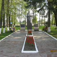 памятник погибшим воинам в Гордеевке