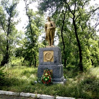 Шахты. Памятник солдатам павшим в боях за Родину.