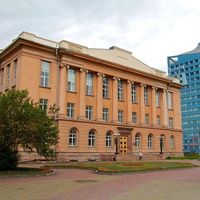 Здание "Публичная Библиотека" , г. Челябинск , пр. Ленина , 60.