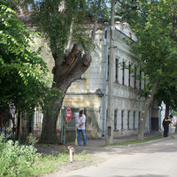Комсомольская улица, 21