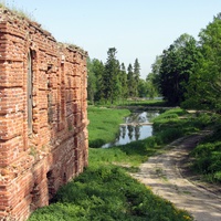 Гостилицы. Руины плотины. Вид на Гостилицкий парк.