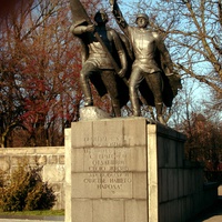 Памятник 1200 гвардейцам