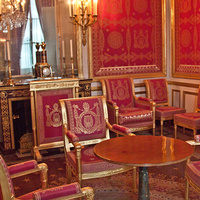 Красный зал во дворце