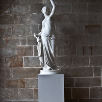 Статуя во дворце