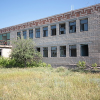 Брошенное административное здание сельского Совета