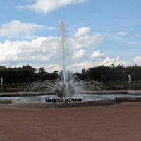В парке фонтан Розы