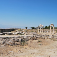 Останки древнего города Hierapolis