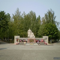Памятник  в п.Сатинка. 2010