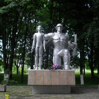 Памятник погибшим в Великой Отечественной войне в Житомле.