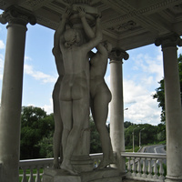 Скульптура в Павловском парке