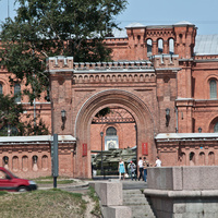 Ворота музея артиллерии