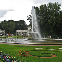 Фонтан в Нижнем парке