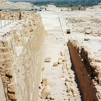 Руины поминального храма фараона Неб-херет-Ра Ментухотепа (11 династия)