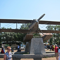 Памятник первому перелету через Атлантику