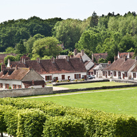 Деревня возле замка