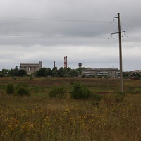 Вид на бывший стеклозавод от Альпакова.