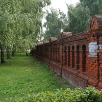 Мемориальный парк, старая ограда