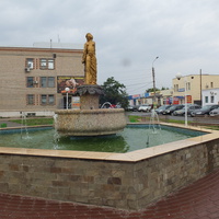 фонтан с видом на улицу Ленина