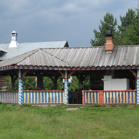 Верхние Мандроги - туристическая деревня.