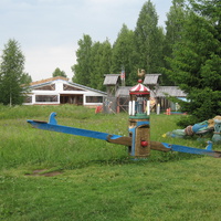 Верхние Мандроги - туристическая деревня. Детская площадка