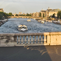 На мосту через Сену