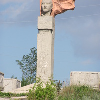 Памятник вождю.
