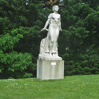 Статуя в парке