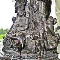 Фрагмент памятника в Камероновой галерее