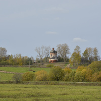 с.Пирогово. Вид на Покровскую церковь со стороны деревни Клементьево.