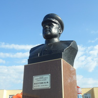 Муром. Памятник генералу Ватутину.